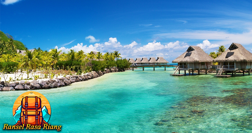 Jelajah Eksotis Pulau Derawan