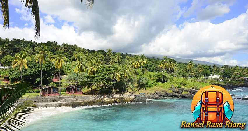 Komoro Menyelami Kecantikan Kepulauan